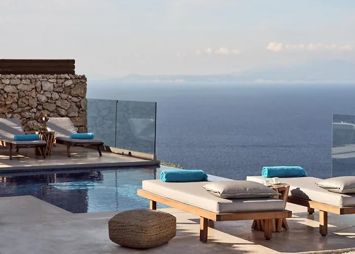 Akron Luxury * Koríthi