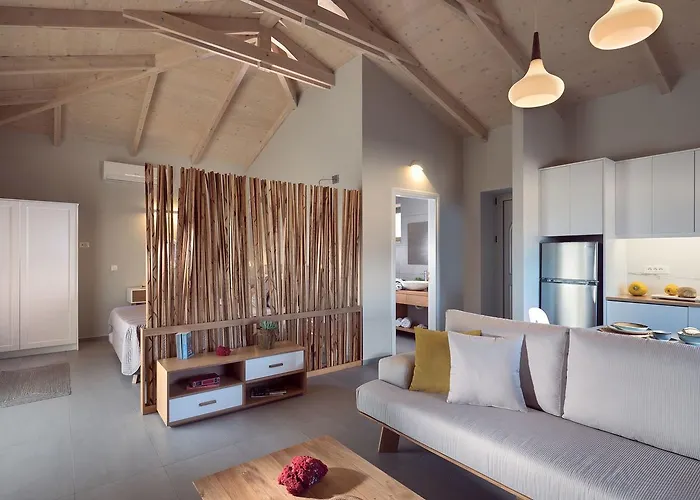 Akron Luxury * Koríthi