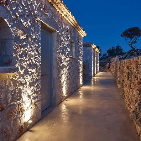 Akron Luxury * Koríthion