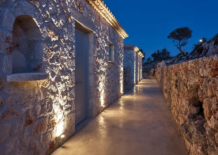 Akron Luxury * Koríthion