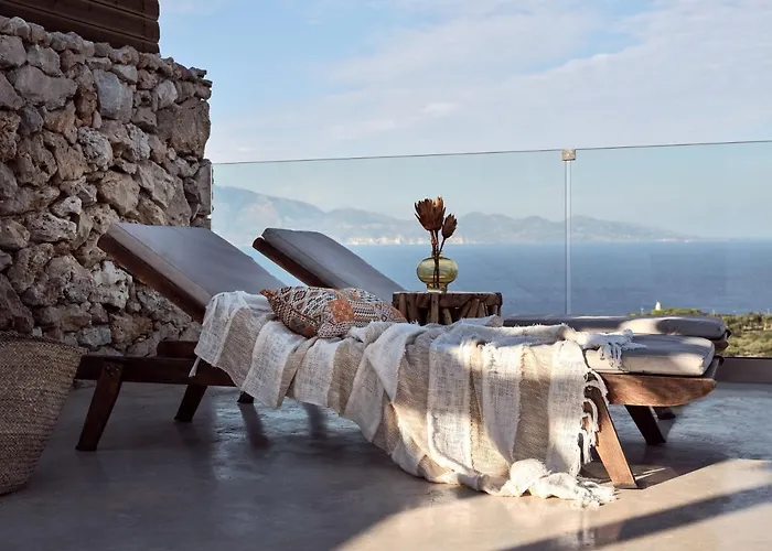 Вилла Akron Luxury Коритион